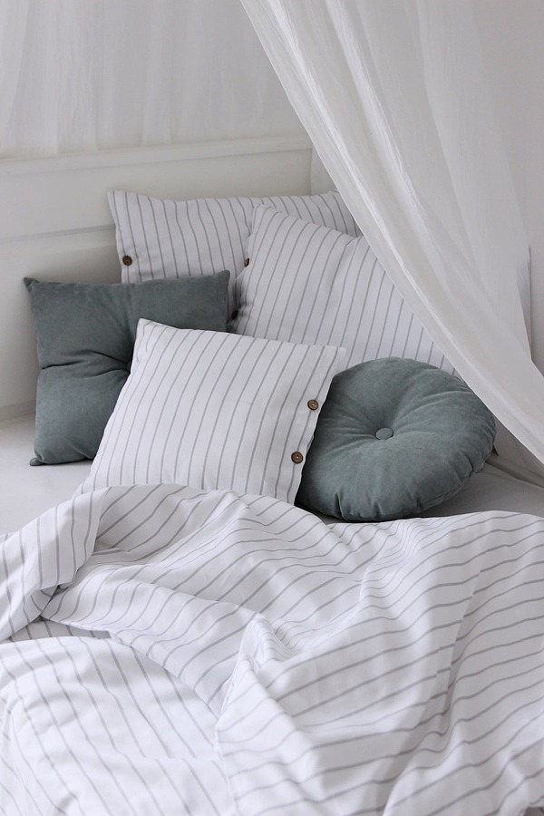postelna dopely pruhy dadaboom sk Úžasne mäkký vankúš z bavlneného saténu môže byť perfektným doplnkom interiéru.