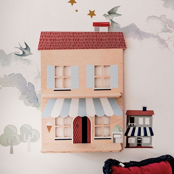 Dekornik policka dom Italia dadaboom sk <strong>Polička v tvare domu</strong> ako stvorená do detskej izby na rôzne drobnosti.