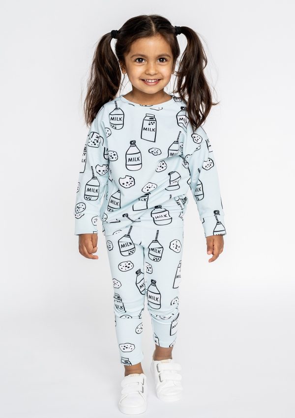 mikina milk dadaboom2 scaled U nás nájdete <strong>detské oblečenie</strong>, ktoré vášmu dieťatku umožní byť samým sebou. Pohodlné detské outfity, ktoré budú vaše deti milovať.