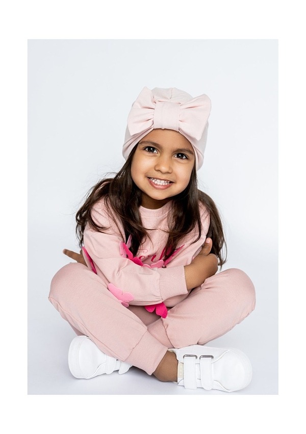 turban ruzova dadaboom sk scaled <strong>Milujeme deti a milujeme módu</strong>. Aj naše najmenšie ratolesti sa chcú páčiť a mať vlastný štýl pohodlného oblečenia.