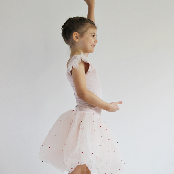 3359 Podľa snov dievčat sme vytvorili body Ballerina, ktoré vám umožnia preniesť sa do fascinujúceho sveta tanca, o ktorom sníva každé dievča.
