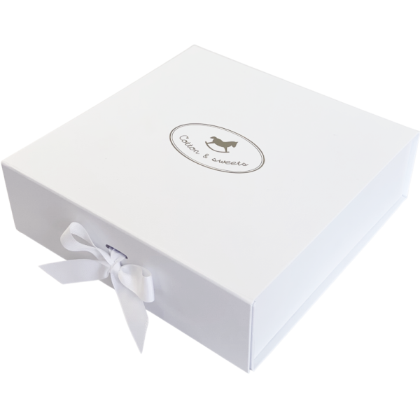 3976 Darčeková krabica Cotton & Sweets vám umožní krásne zabaliť darček pre vašich blízkych.