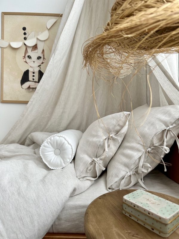 image4 scaled <p style="text-align: vľavo;">Krásne minimalistické ľanové obliečky z kolekcie Pure Nature pre kvalitný a pohodlný spánok.</p>