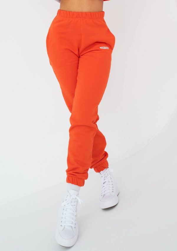 pure spodnie dresowe fiesta orange scaled <strong>Hľadáte štýlový a pohodlný outfit?</strong> Kvalitné a nadčasové tepláky sa rozhodne v šatníku mať oplatí.