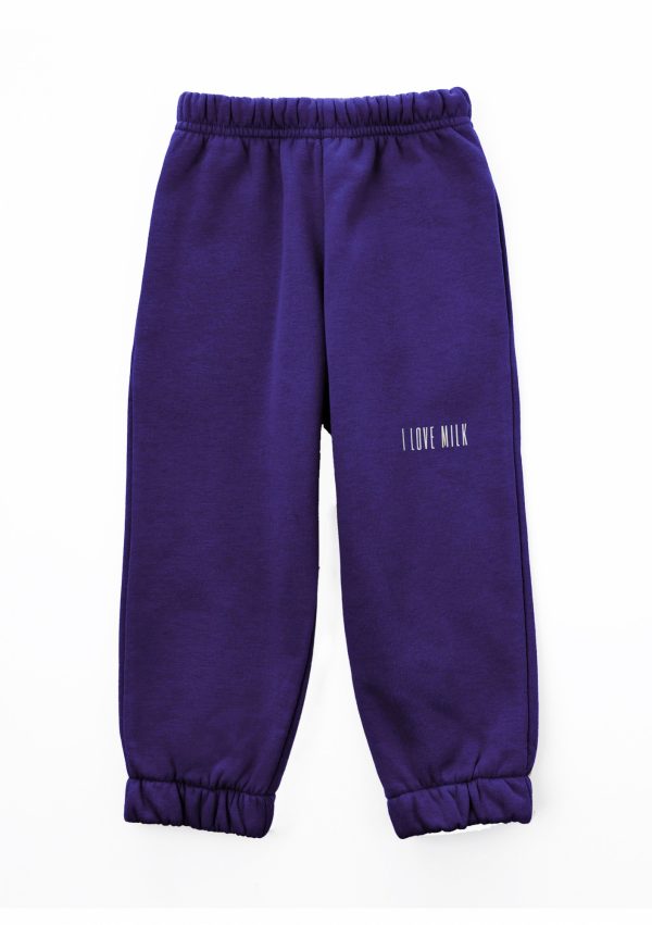 pure spodnie dzieciece deep purple 1 scaled U nás nájdete <strong>detské oblečenie</strong>, ktoré vášmu dieťatku umožní byť samým sebou. Pohodlné detské outfity, ktoré budú vaše deti milovať.